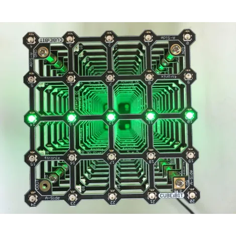Kit de LED programmables Cube:bit (base et micro:bit non incluses) Kit de LED programmables Cube:bit (base et micro:bit non incluses)