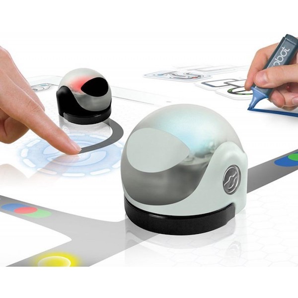 difference between ozobot bit and evo
