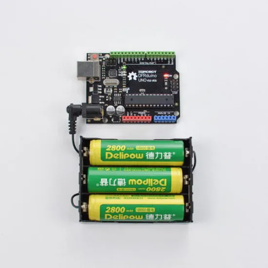 Support pour 3 batteries 18650 avec embout jack Support pour 3 batteries 18650 avec embout jack