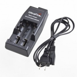 Battery charger for Cubelets