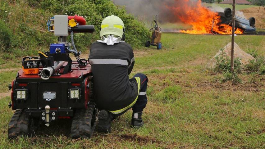 TEC800, una piattaforma mobile utilizzata dai vigili del fuoco