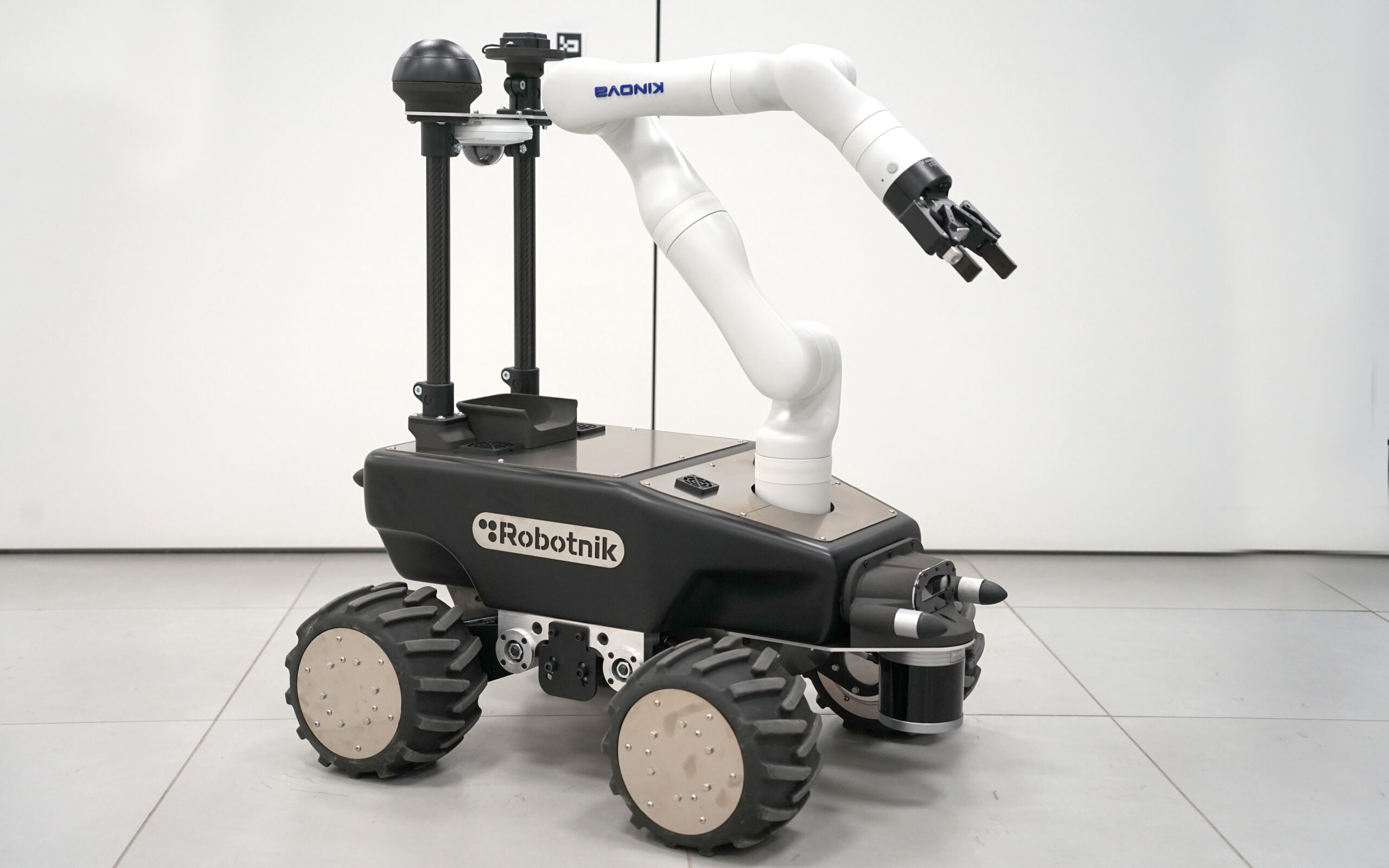 Robot mobile manipulateur RB-SUMMIT+ - Robotnik